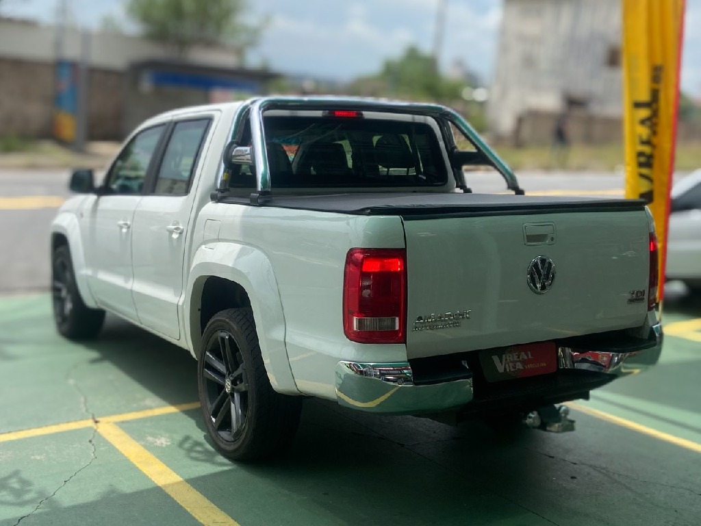 VOLKSWAGEN AMAROK 2.0 HIGHLINE 4X4 CD 16V TURBO INTERCOOLER DIESEL 4P AUTOMATICO VOLKSWAGEN AMAROK 2.0 HIGHLINE 4X4 CD 16V TURBO INTERCOOLER DIESEL 4P AUTOMATICO