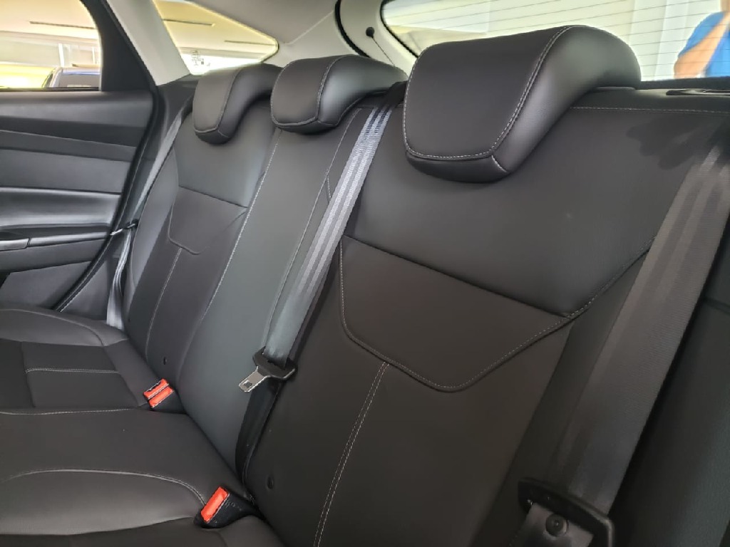 FORD FOCUS 2.0 SE FASTBACK 16V FLEX 4P POWERSHIFT FORD FOCUS 2.0 SE FASTBACK 16V FLEX 4P POWERSHIFT