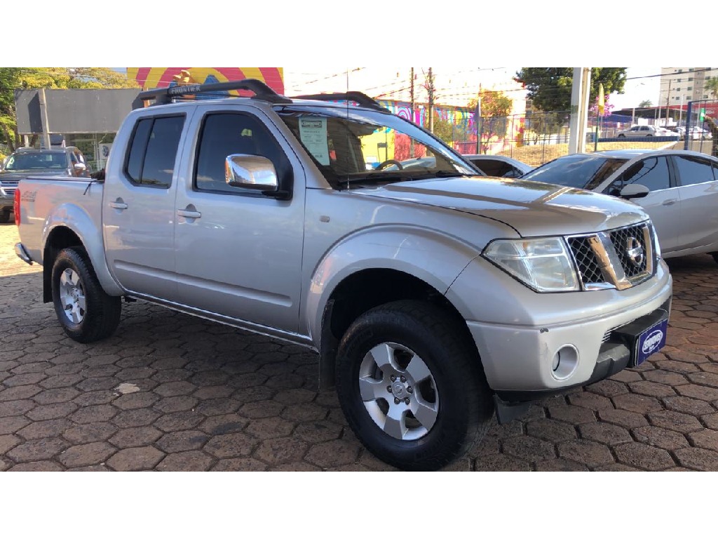 NISSAN FRONTIER 2.5 LE 4X4 CD TURBO ELETRONIC DIESEL 4P MANUAL