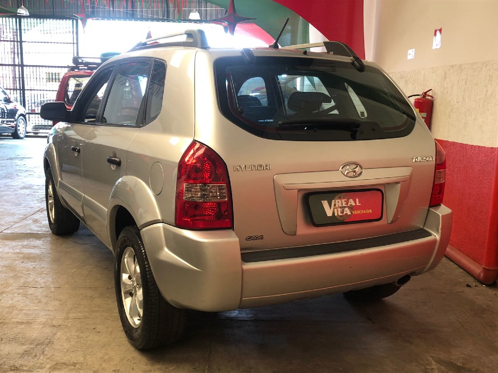 HYUNDAI TUCSON 2.0 MPFI GL 16V 142CV 2WD GASOLINA 4P MANUAL HYUNDAI TUCSON 2.0 MPFI GL 16V 142CV 2WD GASOLINA 4P MANUAL