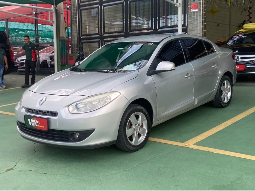 RENAULT FLUENCE 2.0 DYNAMIQUE 16V FLEX 4P MANUAL RENAULT FLUENCE 2.0 DYNAMIQUE 16V FLEX 4P MANUAL