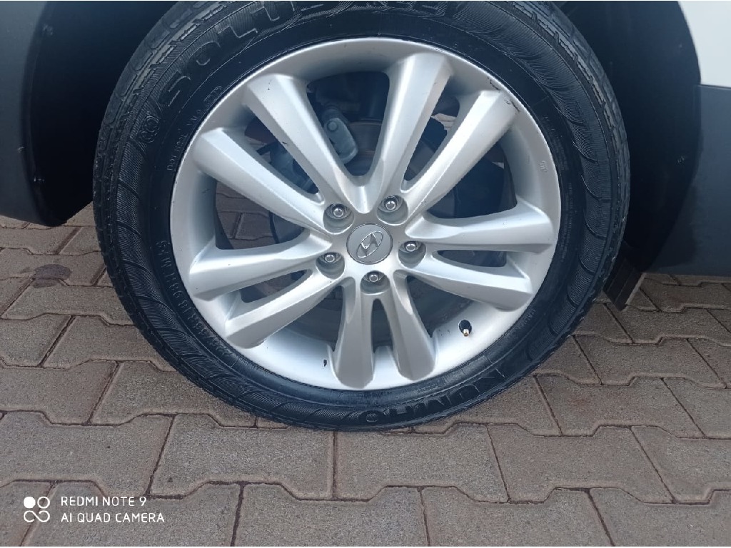 HYUNDAI IX35 2.0 MPFI GLS 16V FLEX 4P AUTOMATICO HYUNDAI IX35 2.0 MPFI GLS 16V FLEX 4P AUTOMATICO