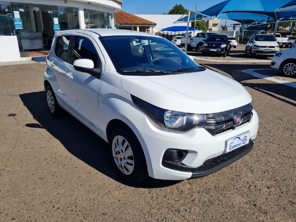 FIAT MOBI 1.0 8V EVO FLEX LIKE. MANUAL FIAT MOBI 1.0 8V EVO FLEX LIKE. MANUAL