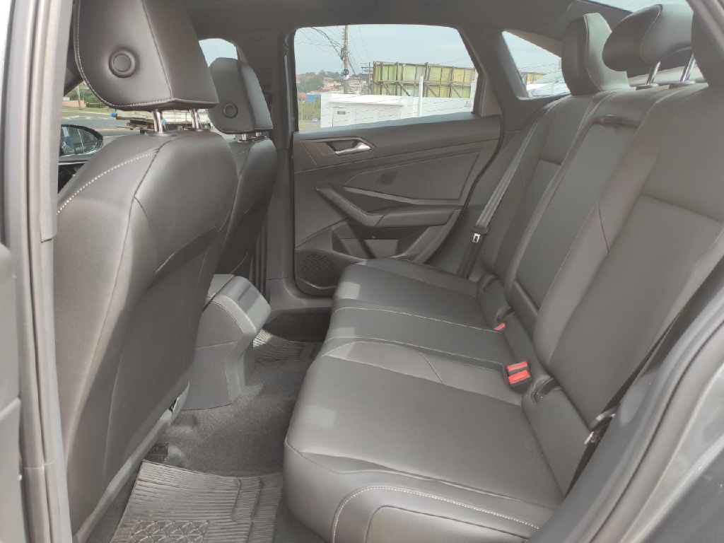 VOLKSWAGEN JETTA 1.4 250 TSI TOTAL FLEX R-LINE TIPTRONIC VOLKSWAGEN JETTA 1.4 250 TSI TOTAL FLEX R-LINE TIPTRONIC