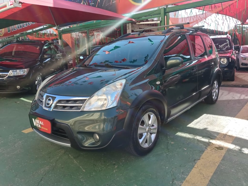 NISSAN LIVINA 1.8 SL X-GEAR 16V FLEX 4P AUTOMATICO NISSAN LIVINA 1.8 SL X-GEAR 16V FLEX 4P AUTOMATICO