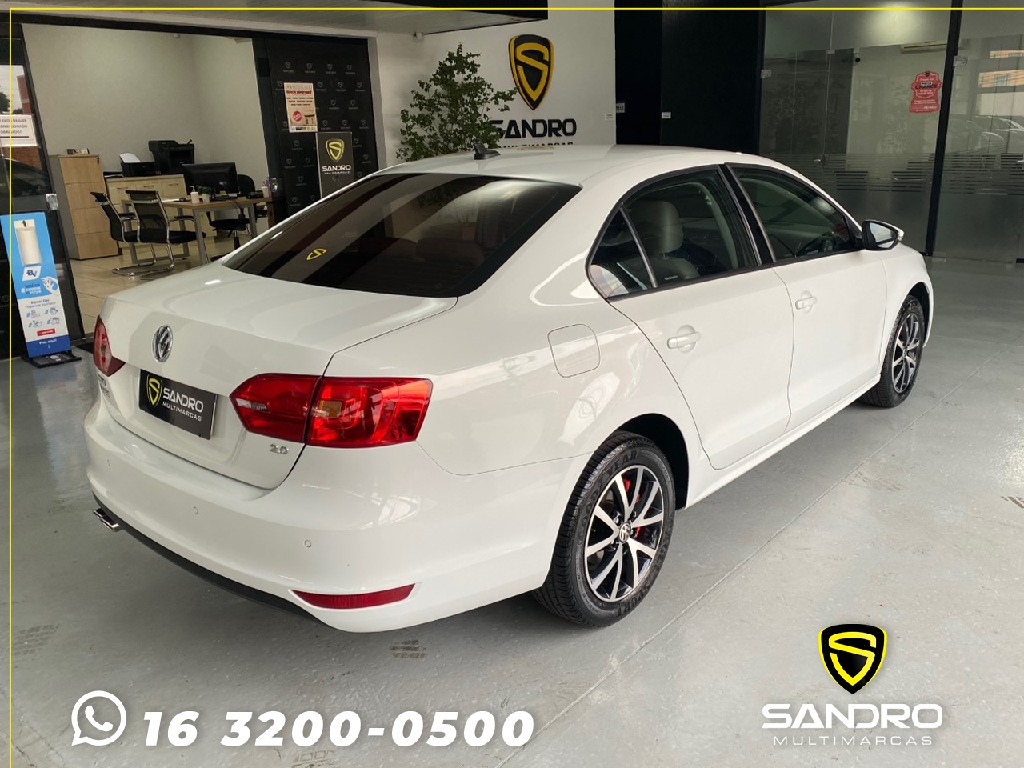 VOLKSWAGEN JETTA 2.0 COMFORTLINE FLEX 4P TIPTRONIC