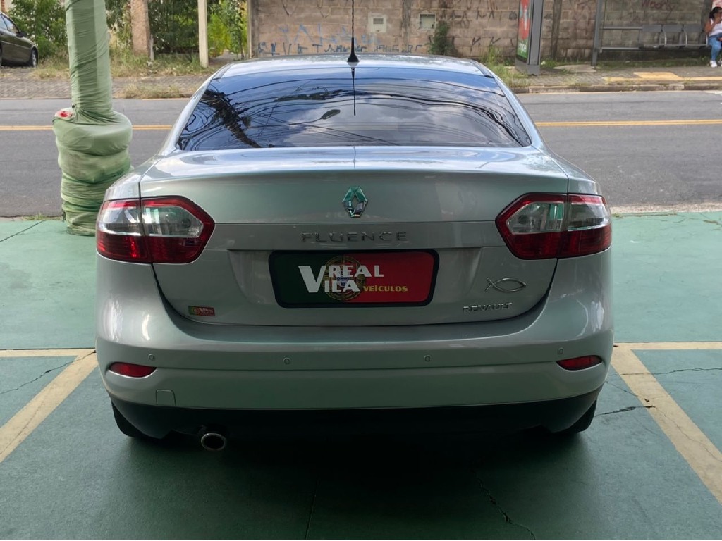 RENAULT FLUENCE 2.0 DYNAMIQUE 16V FLEX 4P MANUAL RENAULT FLUENCE 2.0 DYNAMIQUE 16V FLEX 4P MANUAL