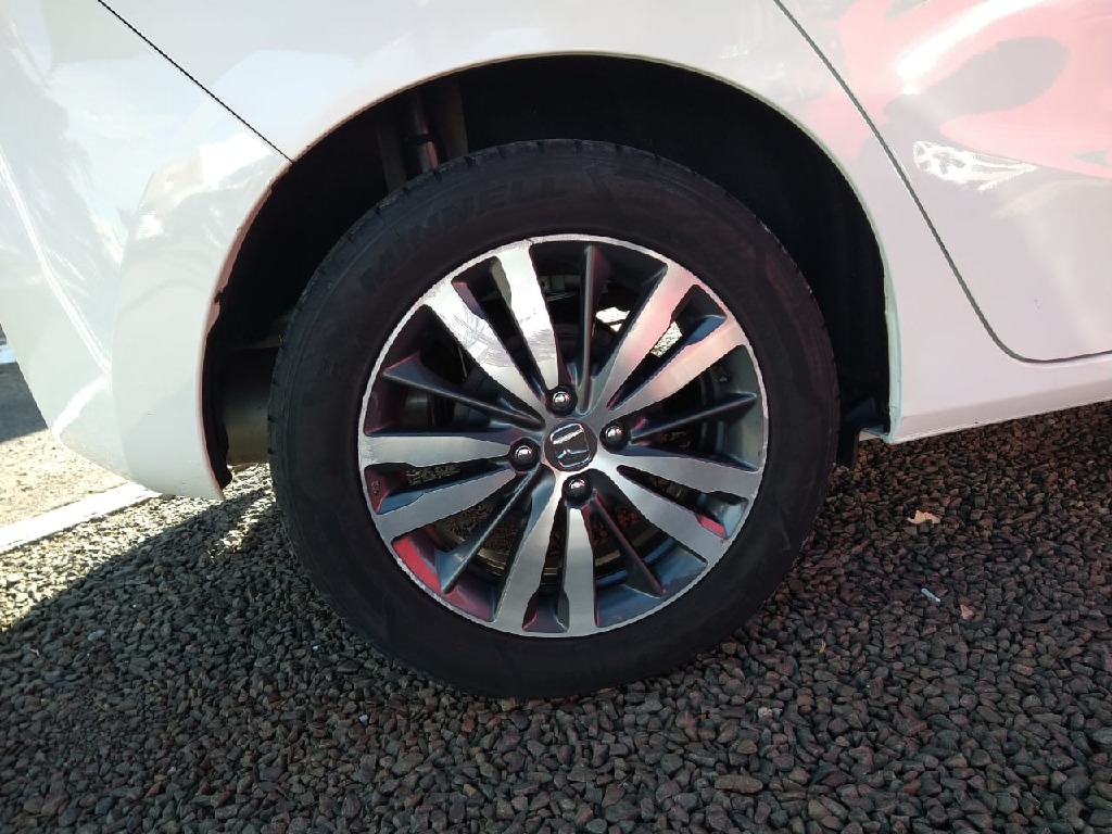 HONDA FIT 1.5 EX 16V FLEX 4P AUTOMATICO HONDA FIT 1.5 EX 16V FLEX 4P AUTOMATICO