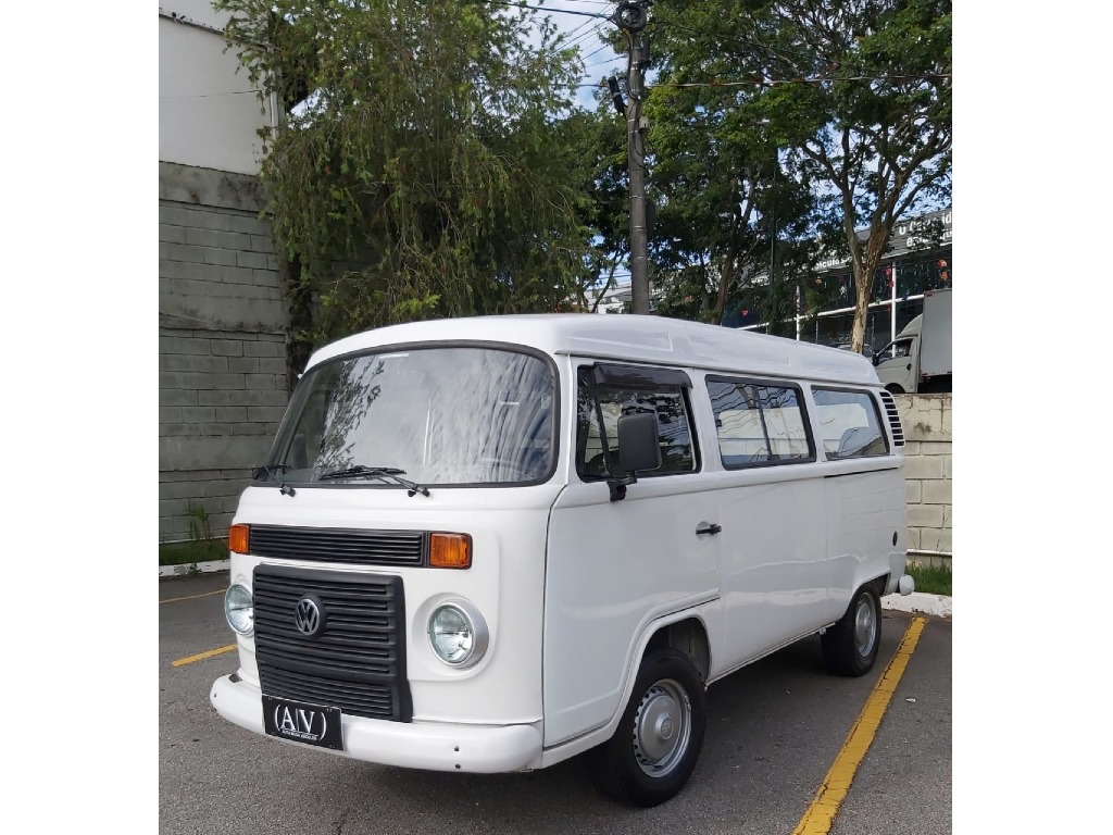 VOLKSWAGEN KOMBI KOMBI 1.4 MI STD LOTACAO 8V FLEX 3P MANUAL