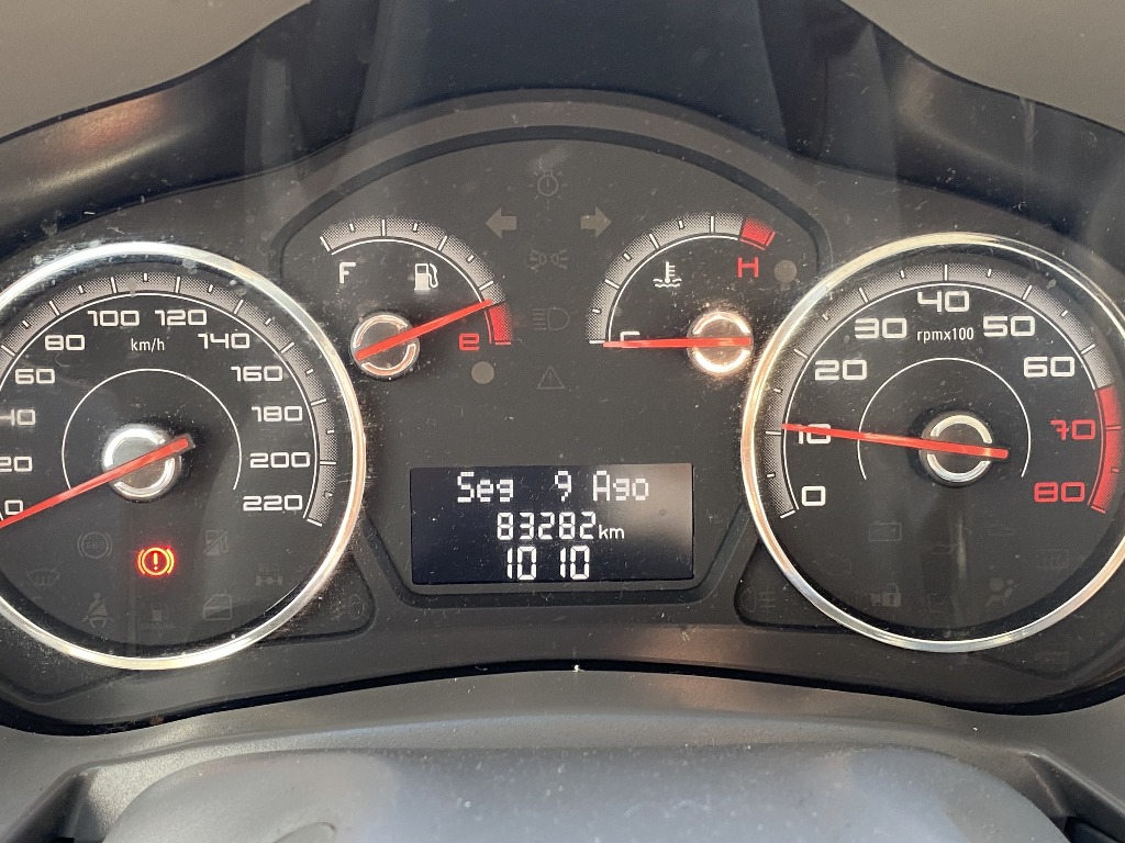 FIAT PALIO 1.0 MPI ATTRACTIVE 8V FLEX 4P MANUAL FIAT PALIO 1.0 MPI ATTRACTIVE 8V FLEX 4P MANUAL