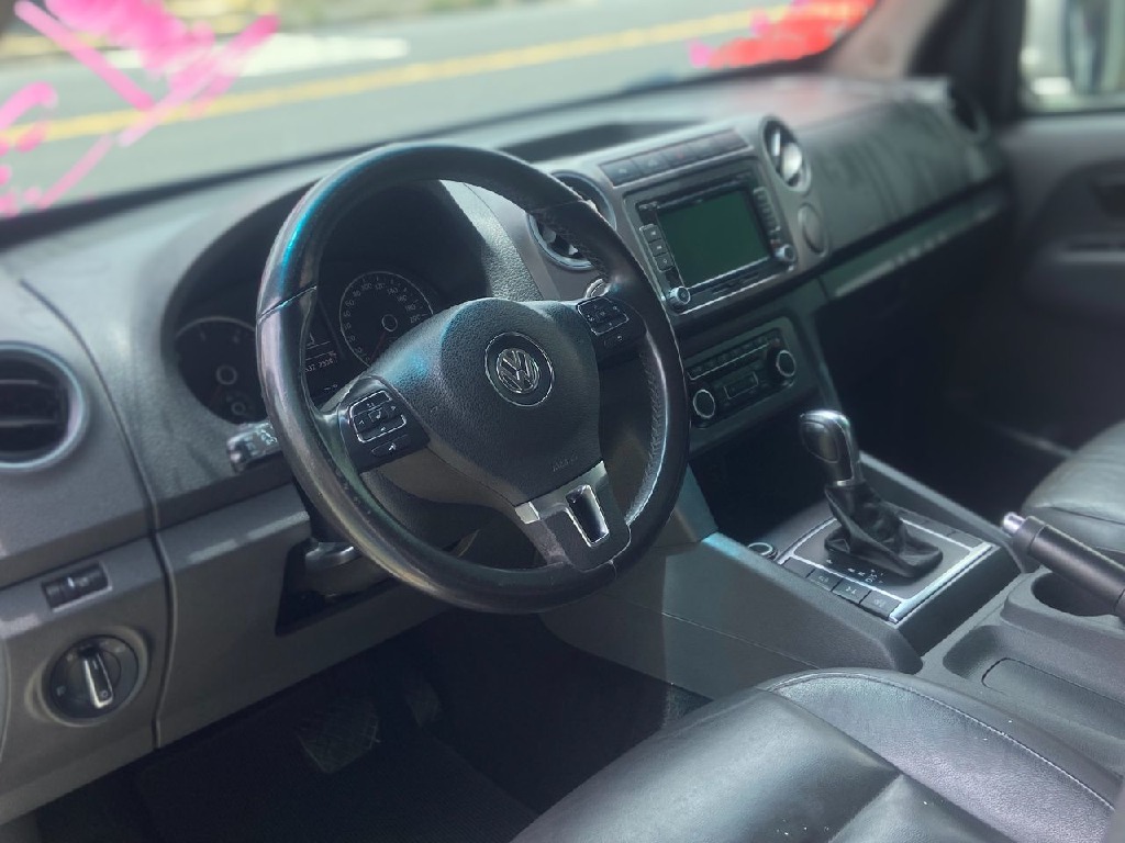 VOLKSWAGEN AMAROK 2.0 HIGHLINE 4X4 CD 16V TURBO INTERCOOLER DIESEL 4P AUTOMATICO VOLKSWAGEN AMAROK 2.0 HIGHLINE 4X4 CD 16V TURBO INTERCOOLER DIESEL 4P AUTOMATICO