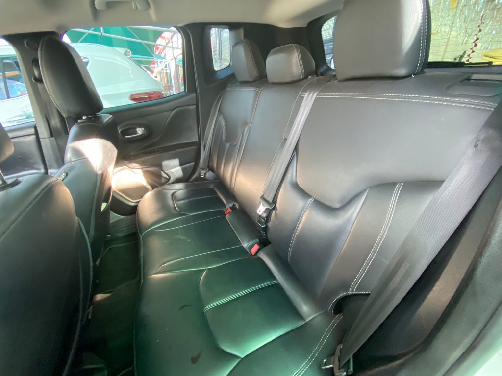 JEEP RENEGADE 1.8 16V FLEX LONGITUDE 4P AUTOMATICO JEEP RENEGADE 1.8 16V FLEX LONGITUDE 4P AUTOMATICO