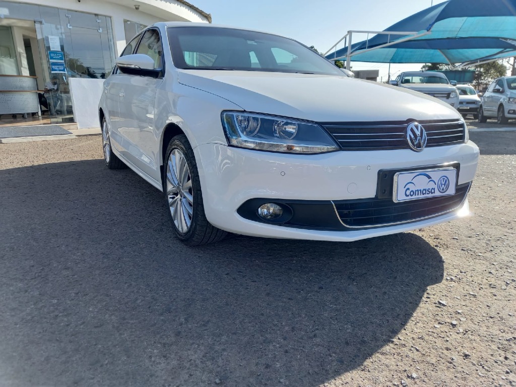 VOLKSWAGEN JETTA 2.0 TSI HIGHLINE 200CV GASOLINA 4P TIPTRONIC VOLKSWAGEN JETTA 2.0 TSI HIGHLINE 200CV GASOLINA 4P TIPTRONIC