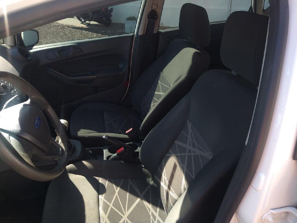 FORD FIESTA 1.5 S HATCH 16V FLEX 4P MANUAL FORD FIESTA 1.5 S HATCH 16V FLEX 4P MANUAL