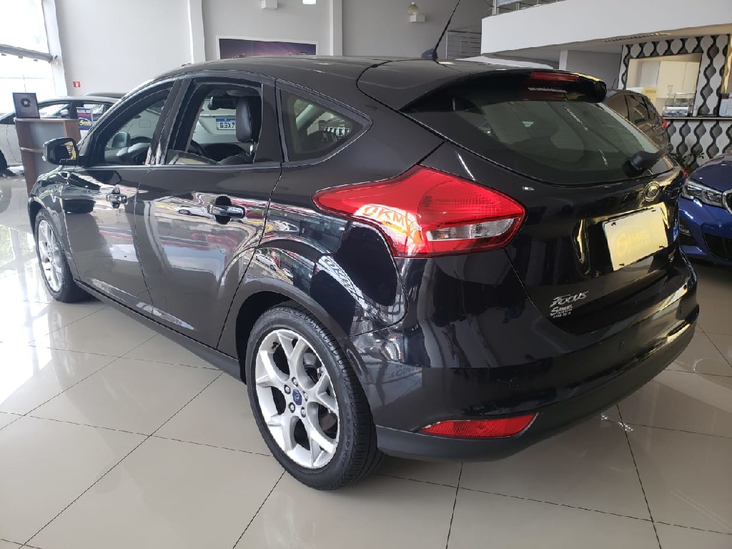 FORD FOCUS 2.0 SE FASTBACK 16V FLEX 4P POWERSHIFT FORD FOCUS 2.0 SE FASTBACK 16V FLEX 4P POWERSHIFT