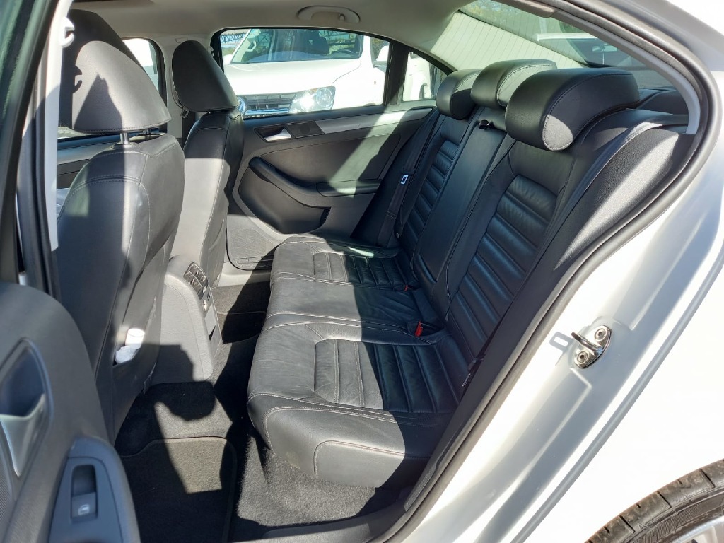VOLKSWAGEN JETTA 2.0 TSI HIGHLINE 200CV GASOLINA 4P TIPTRONIC VOLKSWAGEN JETTA 2.0 TSI HIGHLINE 200CV GASOLINA 4P TIPTRONIC