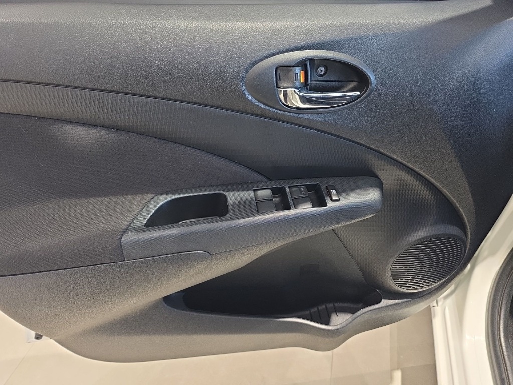 toyota ETIOS 1.5 XLS SEDAN 16V FLEX 4P MANUAL 2017