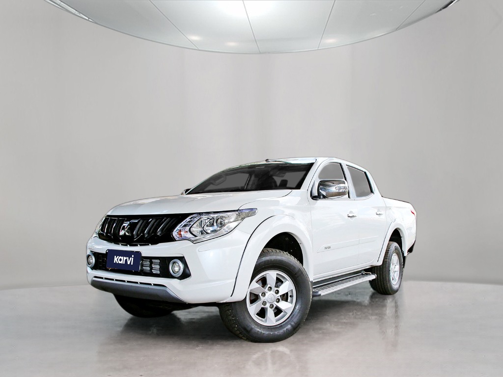 Carros seminovos MITSUBISHI L200 TRITON 2.4 16V TURBO DIESEL SPORT HPE TOP CD 4P 4X4 AUTOMATICO