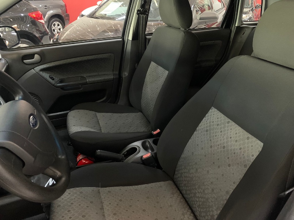 FORD FIESTA 1.6 ROCAM SE PLUS 8V FLEX 4P MANUAL FORD FIESTA 1.6 ROCAM SE PLUS 8V FLEX 4P MANUAL