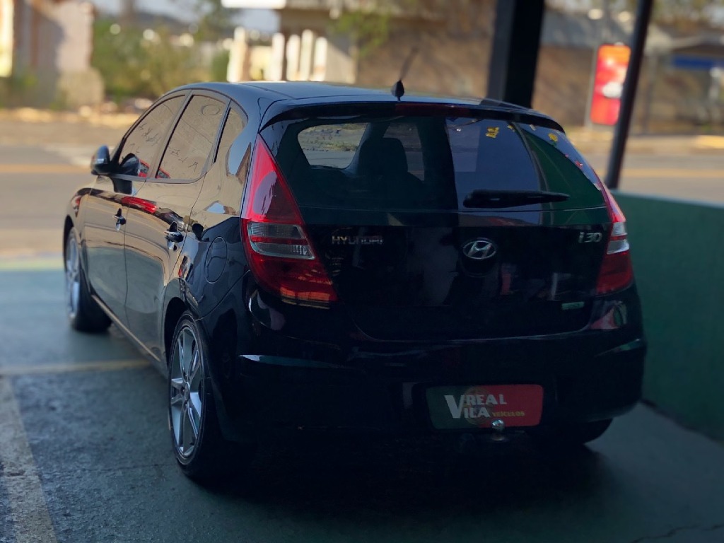 HYUNDAI I30 2.0 MPFI GLS 16V GASOLINA 4P MANUAL HYUNDAI I30 2.0 MPFI GLS 16V GASOLINA 4P MANUAL