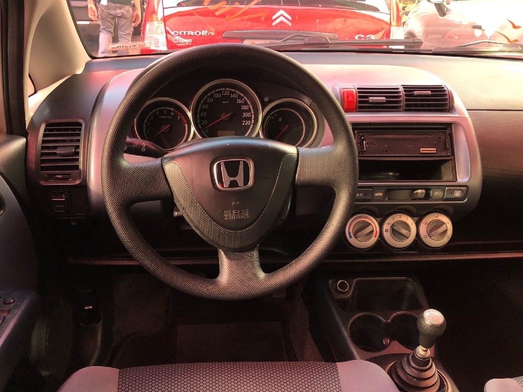 HONDA FIT 1.4 LX 8V FLEX 4P MANUAL HONDA FIT 1.4 LX 8V FLEX 4P MANUAL