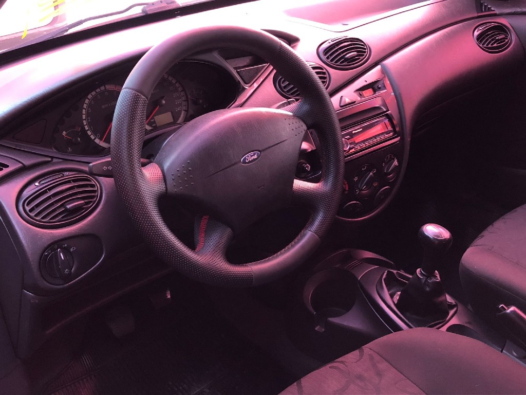 FORD FOCUS 1.6 GL 8V FLEX 4P MANUAL FORD FOCUS 1.6 GL 8V FLEX 4P MANUAL