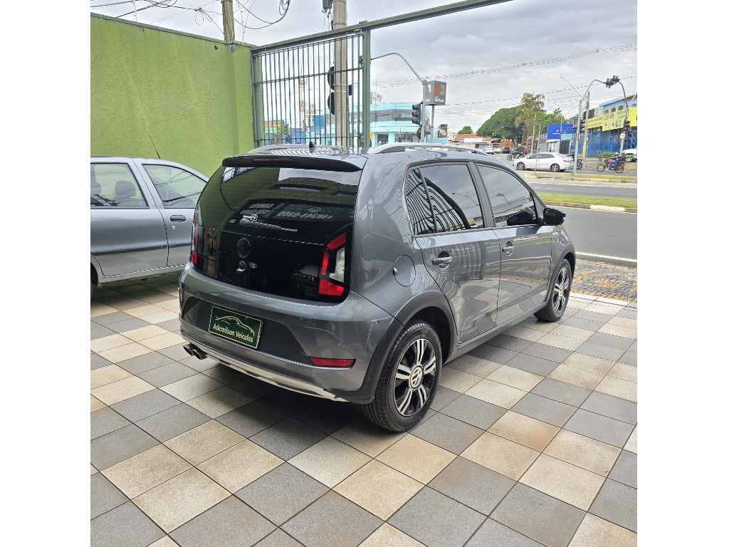 VOLKSWAGEN UP 1.0 170 TSI TOTAL FLEX XTREME 4P MANUAL 