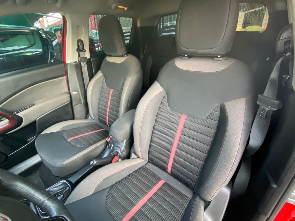 FIAT TORO 2.0 16V TURBO DIESEL FREEDOM 4WD AT9 FIAT TORO 2.0 16V TURBO DIESEL FREEDOM 4WD AT9