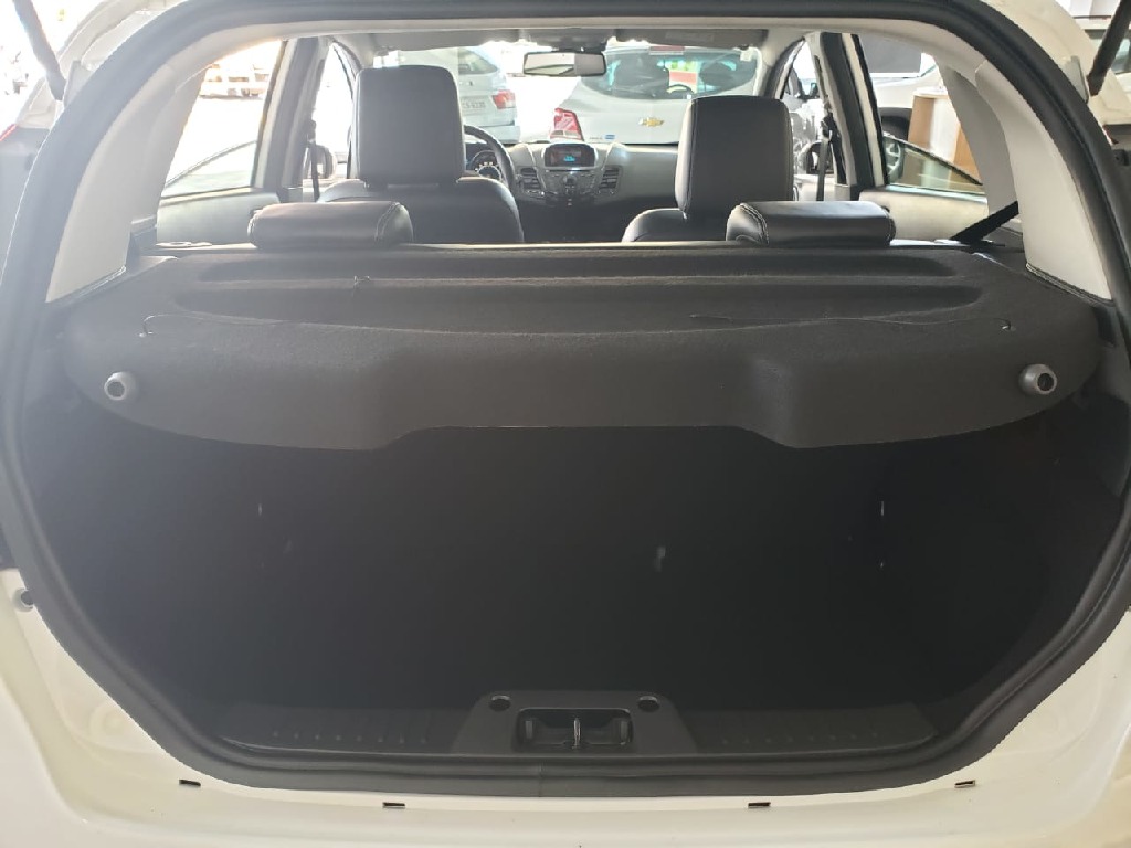 FORD FIESTA 1.6 TITANIUM HATCH 16V FLEX 4P POWERSHIFT FORD FIESTA 1.6 TITANIUM HATCH 16V FLEX 4P POWERSHIFT