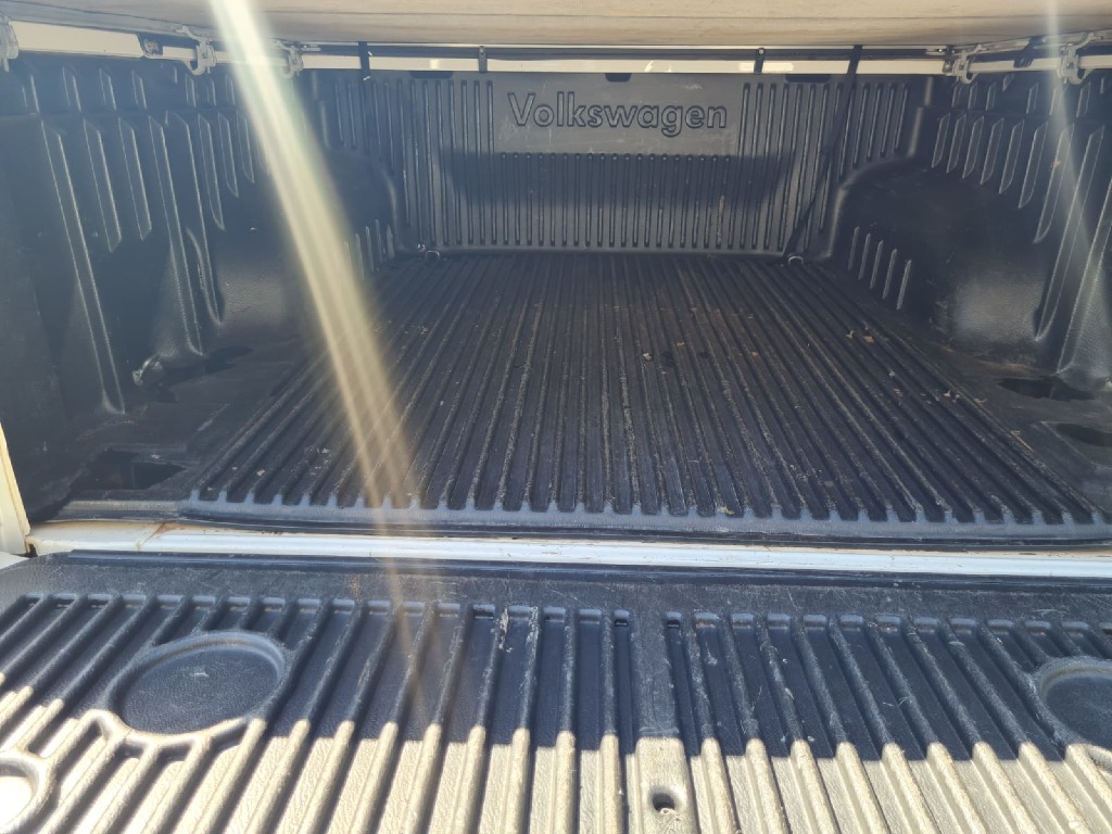 VOLKSWAGEN AMAROK 2.0 COMFORTLINE 4X4 CD 16V TURBO INTERCOOLER DIESEL 4P AUTOMATICO VOLKSWAGEN AMAROK 2.0 COMFORTLINE 4X4 CD 16V TURBO INTERCOOLER DIESEL 4P AUTOMATICO