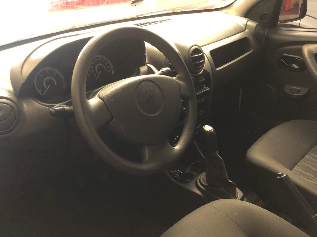 RENAULT SANDERO 1.0 AUTHENTIQUE 16V FLEX 4P MANUAL RENAULT SANDERO 1.0 AUTHENTIQUE 16V FLEX 4P MANUAL