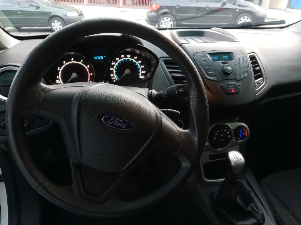 FORD FIESTA 1.6 SE HATCH 16V FLEX 4P MANUAL FORD FIESTA 1.6 SE HATCH 16V FLEX 4P MANUAL