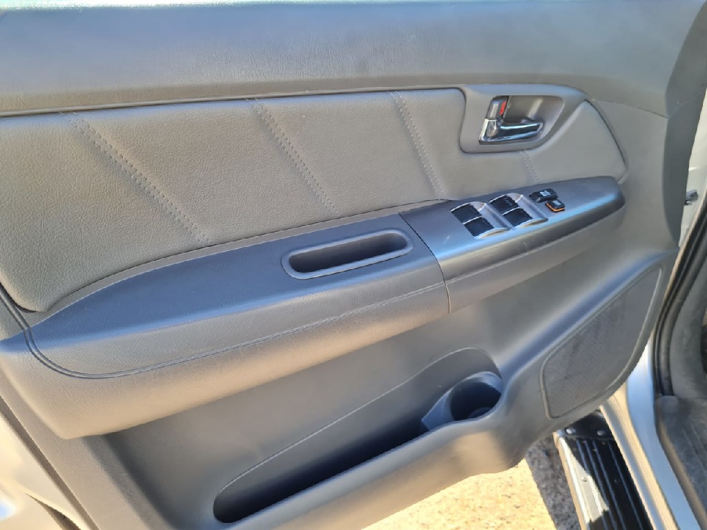 TOYOTA HILUX 2.7 SRV 4X4 CD 16V FLEX 4P AUTOMATICO TOYOTA HILUX 2.7 SRV 4X4 CD 16V FLEX 4P AUTOMATICO