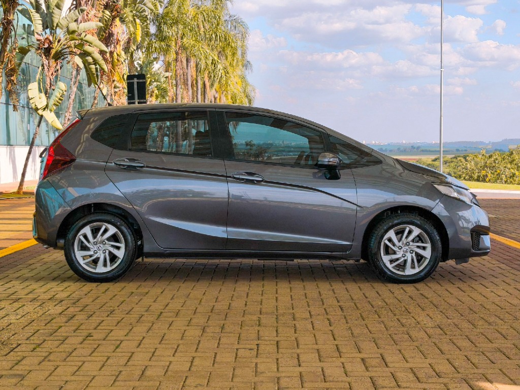 HONDA FIT 1.5 LX 16V FLEX 4P AUTOMATICO HONDA FIT 1.5 LX 16V FLEX 4P AUTOMATICO