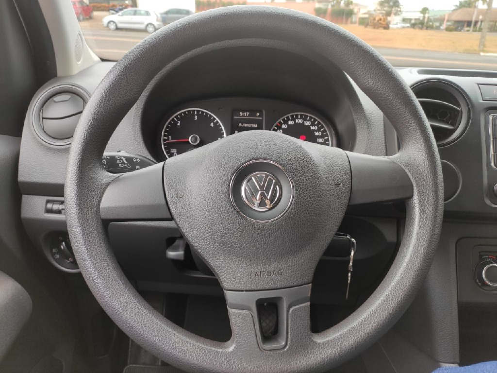 VOLKSWAGEN AMAROK 2.0 TRENDLINE 4X4 CD 16V TURBO INTERCOOLER DIESEL 4P AUTOMATICO VOLKSWAGEN AMAROK 2.0 TRENDLINE 4X4 CD 16V TURBO INTERCOOLER DIESEL 4P AUTOMATICO