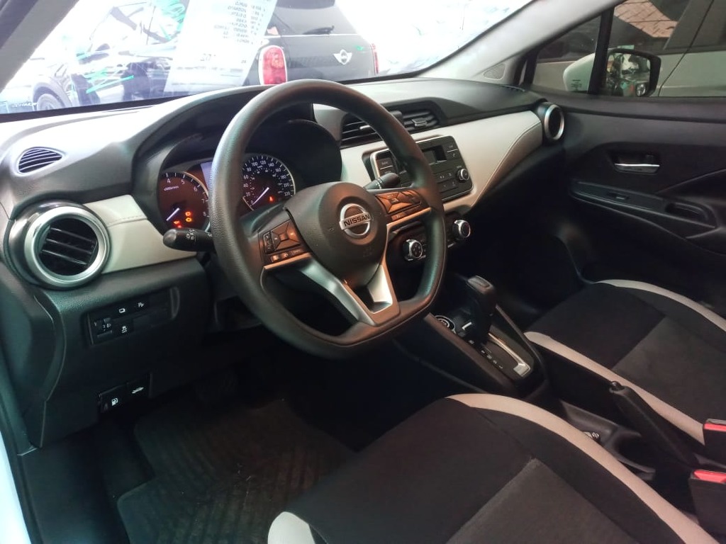 NISSAN VERSA 1.6 16V FLEX SENSE XTRONIC NISSAN VERSA 1.6 16V FLEX SENSE XTRONIC