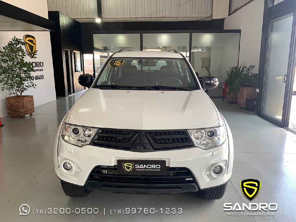 MITSUBISHI PAJERO 3.2 HPE 4X4 7 LUGARES 16V TURBO INTERCOOLER DIESEL 4P AUTOMATICO MITSUBISHI PAJERO 3.2 HPE 4X4 7 LUGARES 16V TURBO INTERCOOLER DIESEL 4P AUTOMATICO