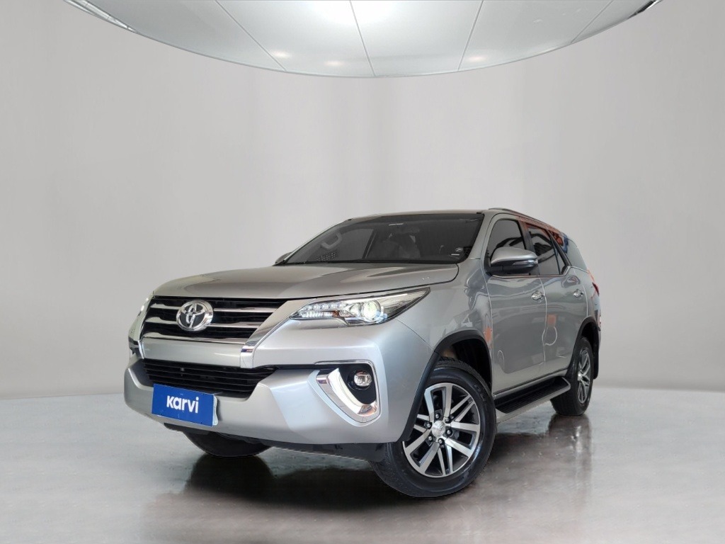 Carros seminovos TOYOTA HILUX SW4 2.8 SRX 4X4 16V TURBO INTERCOOLER DIESEL 4P AUTOMATICO