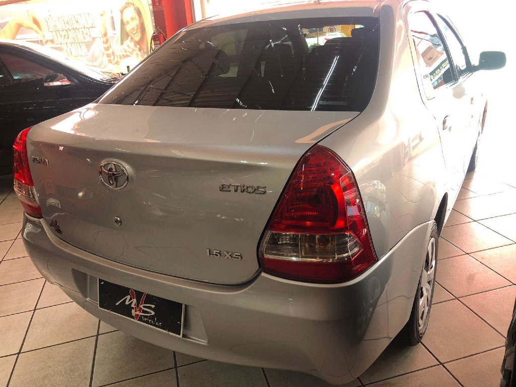 TOYOTA ETIOS 1.5 XS SEDAN 16V FLEX 4P MANUAL TOYOTA ETIOS 1.5 XS SEDAN 16V FLEX 4P MANUAL