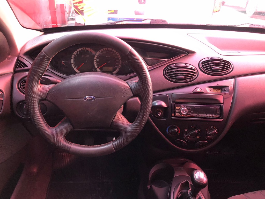 FORD FOCUS 1.6 GL 8V FLEX 4P MANUAL FORD FOCUS 1.6 GL 8V FLEX 4P MANUAL