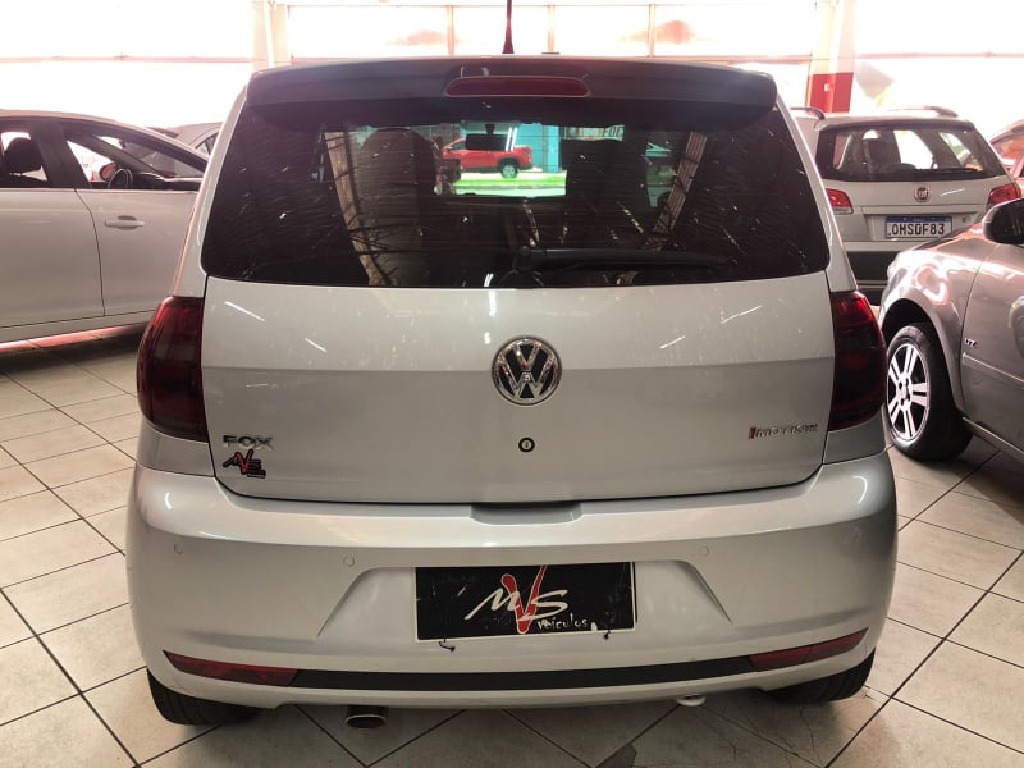 VOLKSWAGEN FOX 1.6 MI HIGHLINE 8V FLEX 4P AUTOMATIZADO VOLKSWAGEN FOX 1.6 MI HIGHLINE 8V FLEX 4P AUTOMATIZADO