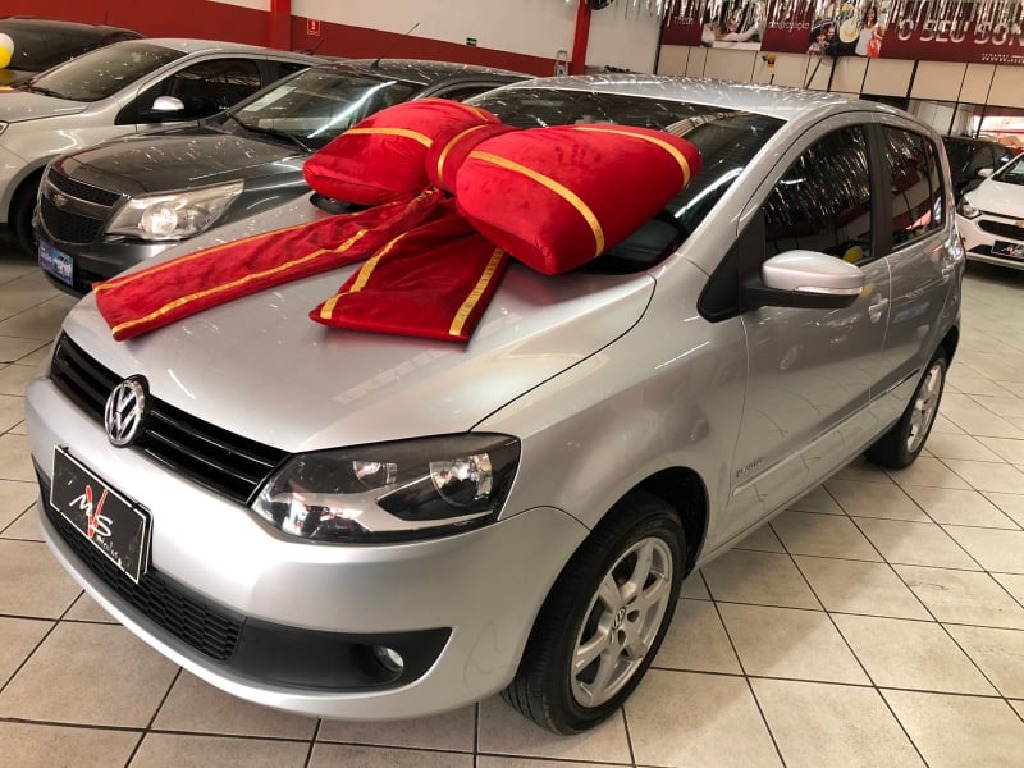 VOLKSWAGEN FOX 1.6 MI HIGHLINE 8V FLEX 4P AUTOMATIZADO VOLKSWAGEN FOX 1.6 MI HIGHLINE 8V FLEX 4P AUTOMATIZADO