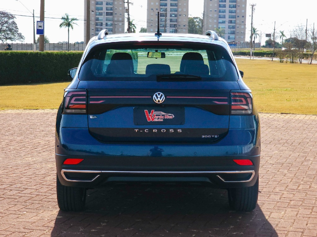VOLKSWAGEN T-CROSS 1.0 200 TSI TOTAL FLEX COMFORTLINE AUTOMATICO
