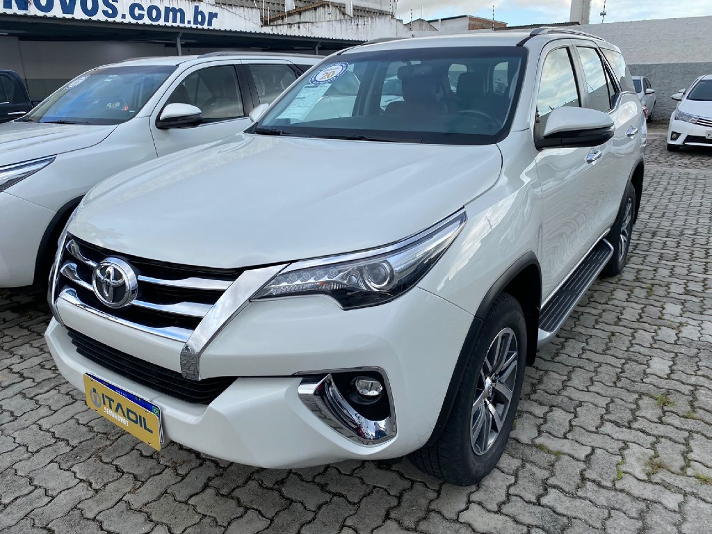 Carros usados Bahia TOYOTA HILUX SW4