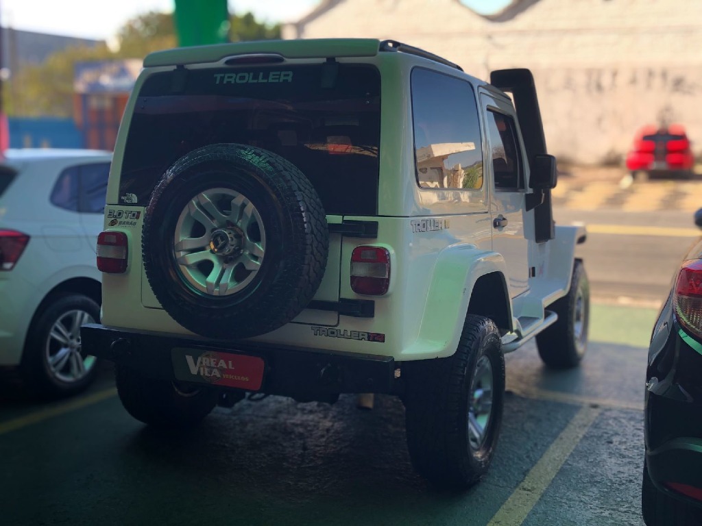 TROLLER T4 3.0 TETO RIGIDO 16V TURBO ELETRONIC DIESEL 2P MANUAL TROLLER T4 3.0 TETO RIGIDO 16V TURBO ELETRONIC DIESEL 2P MANUAL