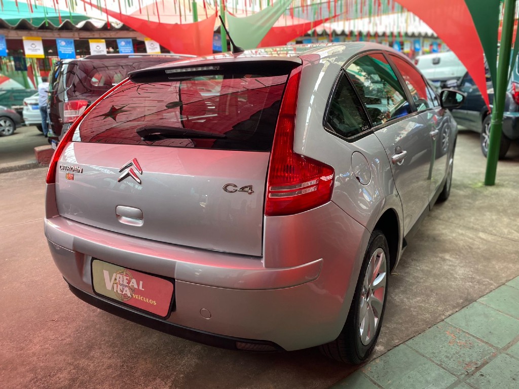 CITROEN C4 2.0 GLX 16V FLEX 4P AUTOMATICO CITROEN C4 2.0 GLX 16V FLEX 4P AUTOMATICO