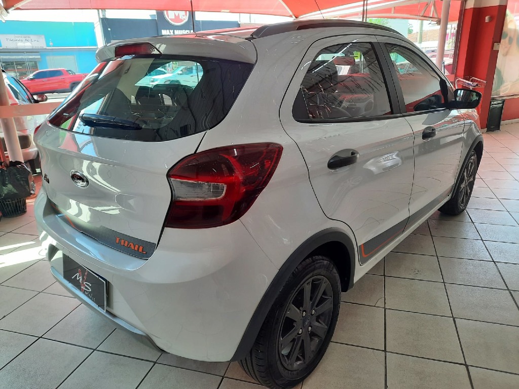 FORD KA 1.0 SE TRAIL 12V FLEX 4P MANUAL FORD KA 1.0 SE TRAIL 12V FLEX 4P MANUAL