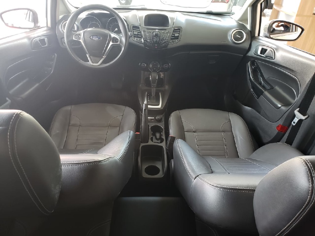 FORD FIESTA 1.6 TITANIUM HATCH 16V FLEX 4P POWERSHIFT FORD FIESTA 1.6 TITANIUM HATCH 16V FLEX 4P POWERSHIFT