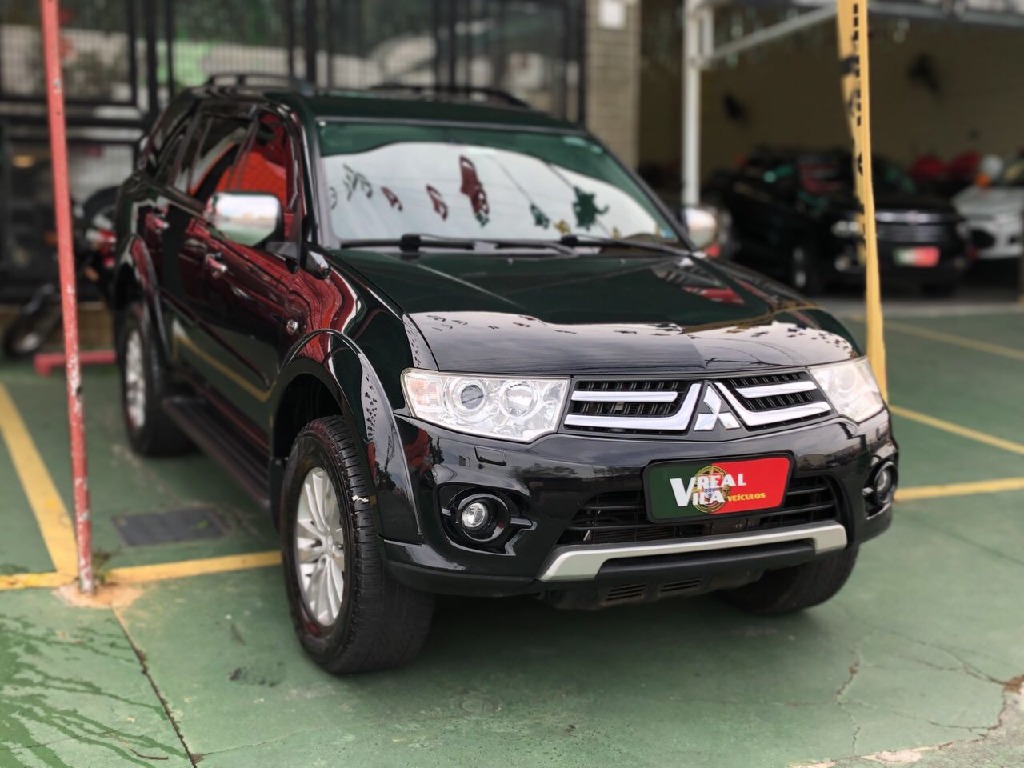 MITSUBISHI PAJERO 3.5 HPE 4X4 7 LUGARES V6 24V FLEX 4P AUTOMATICO MITSUBISHI PAJERO 3.5 HPE 4X4 7 LUGARES V6 24V FLEX 4P AUTOMATICO