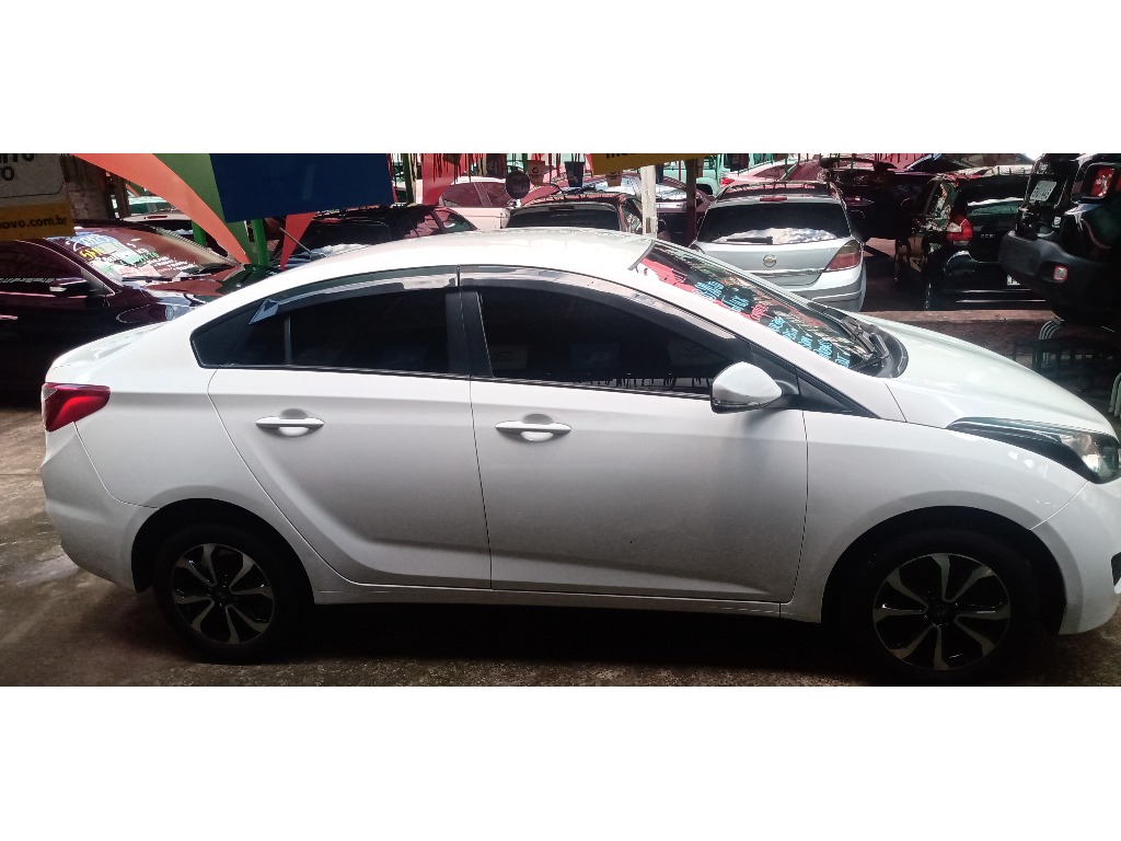 HYUNDAI HB20S 1.6 COMFORT PLUS 16V FLEX 4P MANUAL HYUNDAI HB20S 1.6 COMFORT PLUS 16V FLEX 4P MANUAL
